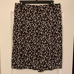 Ann Taylor leopard lined skirt with zipper closure.  Size 8 Office, workwear